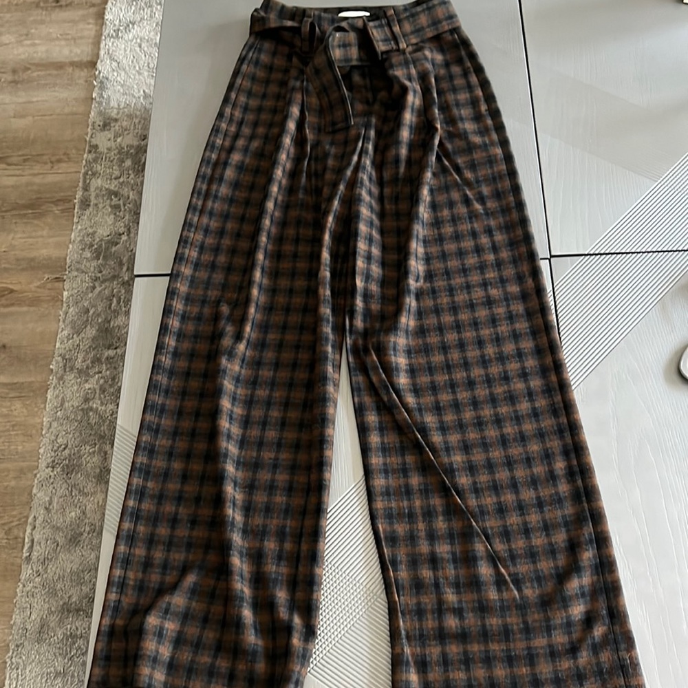 Vince trousers size 4